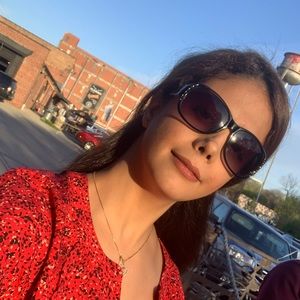 Meet your Posher, Maryam